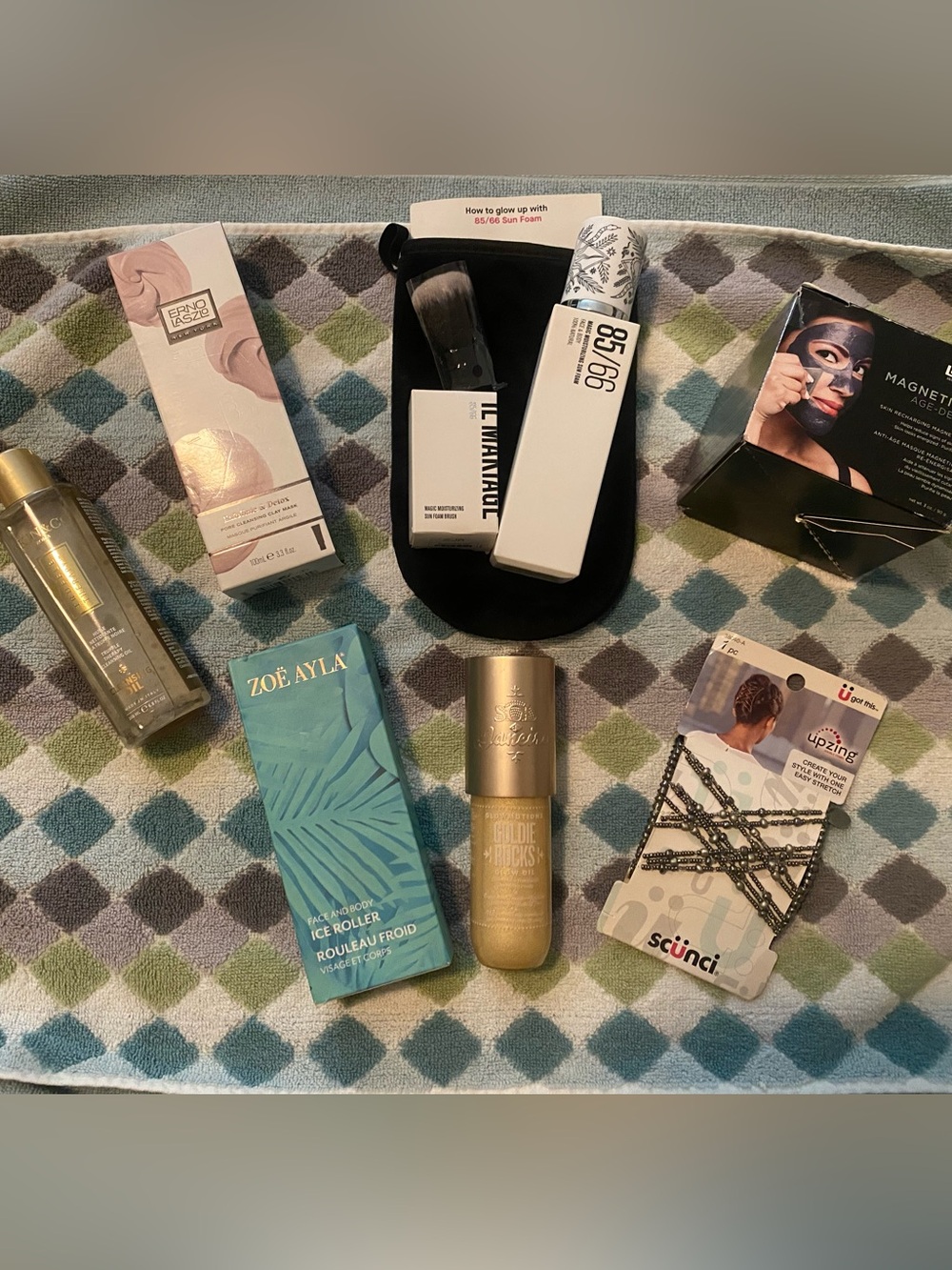 Summertime Glow Beauty Bundle w/RARE Sol de Janeiro Goldie Rocks